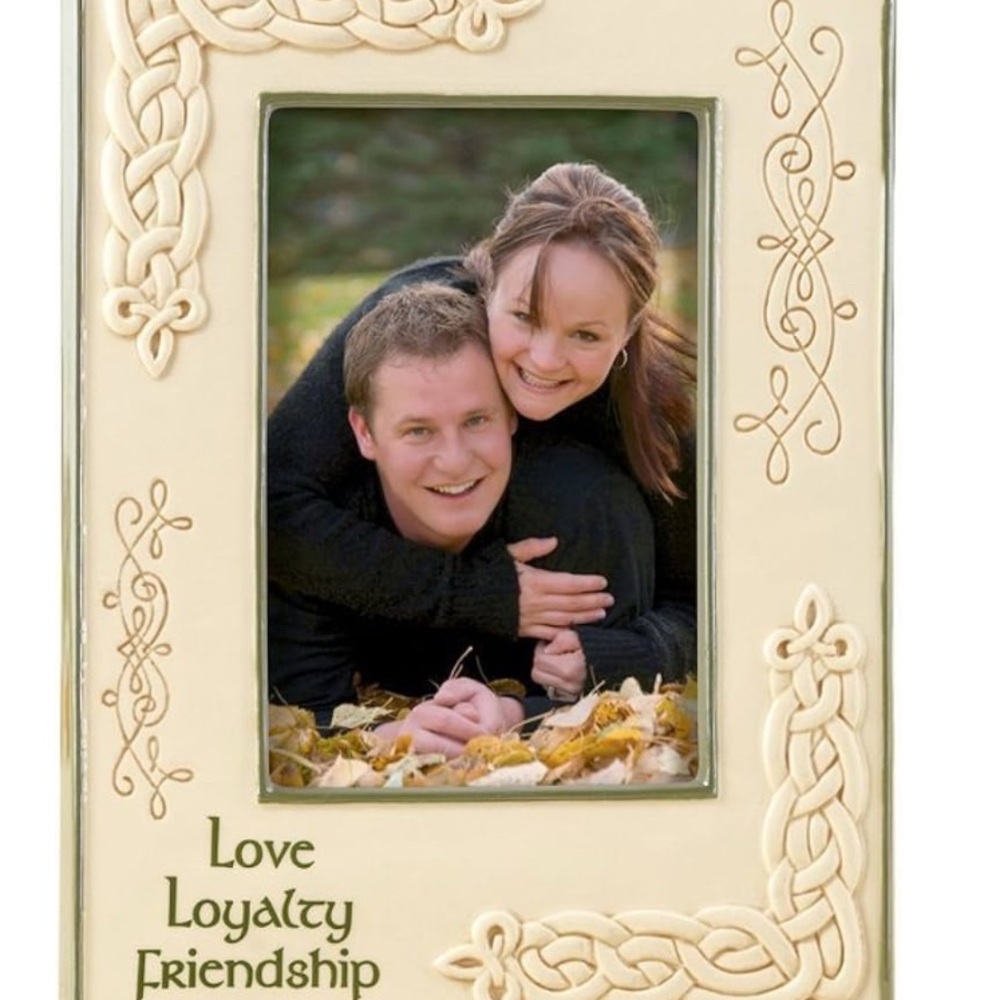 Grasslands Road Cream Celtic Knot Frame new - in box